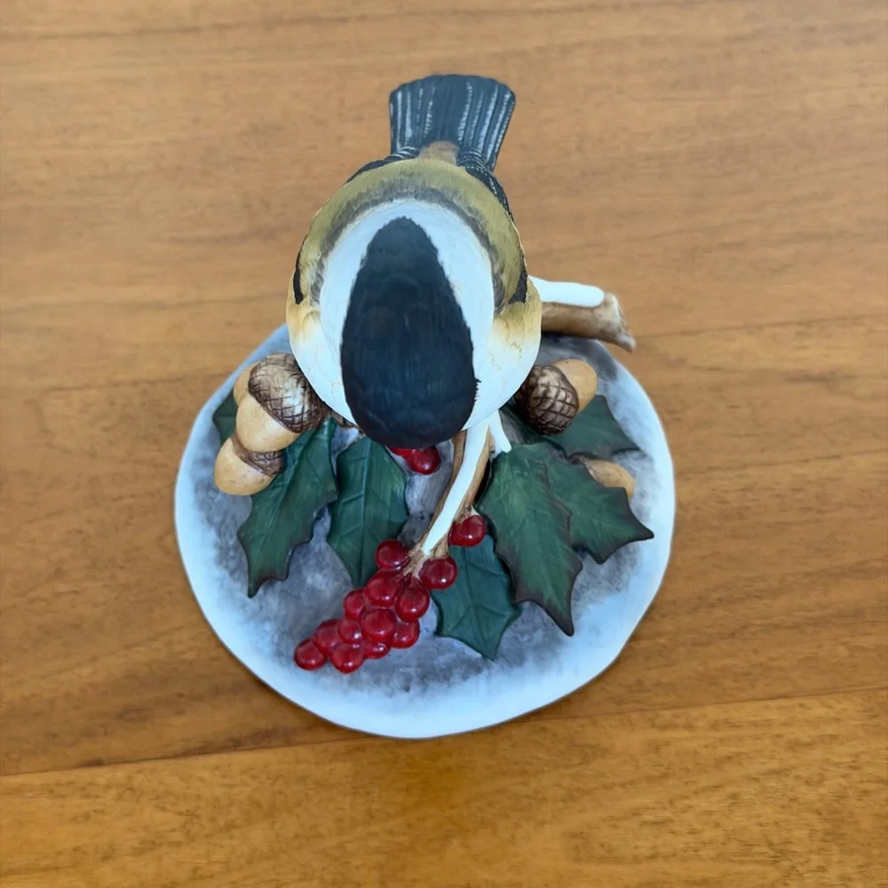 Andrea By Sadek 1994 Limited Edition Chickadee Holly Acorn Bird Figurine286/5000